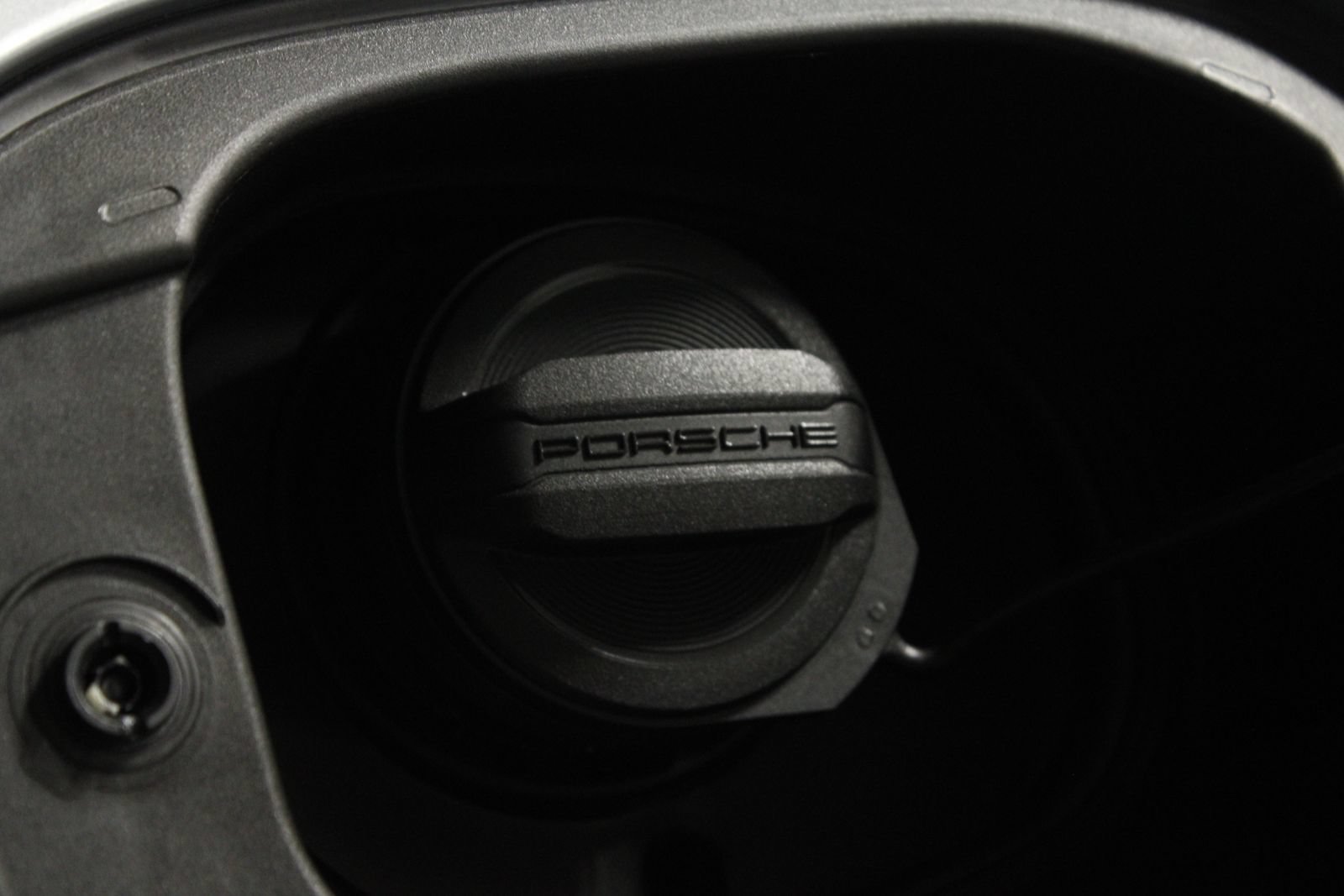 New 2026 Porsche Macan AWD/4WD image 30