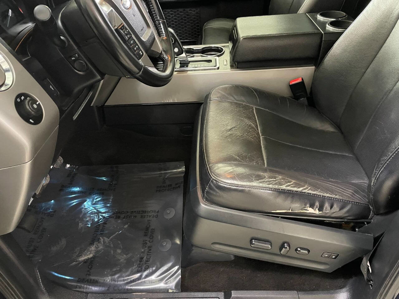 Used 2015 Ford Expedition Limited w/ Equipment Group 301A AWD/4WD image 17