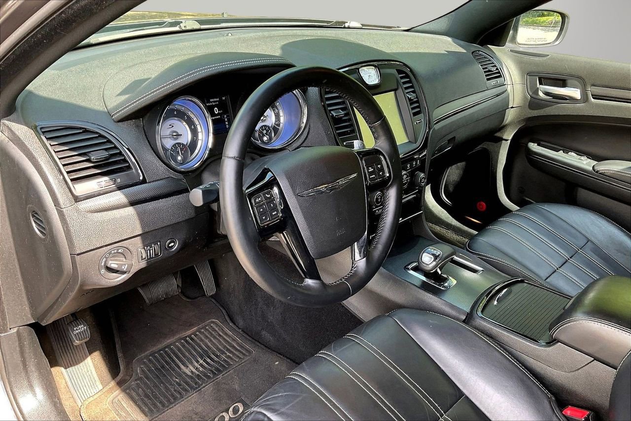 Used 2014 Chrysler 300 S RWD image 20