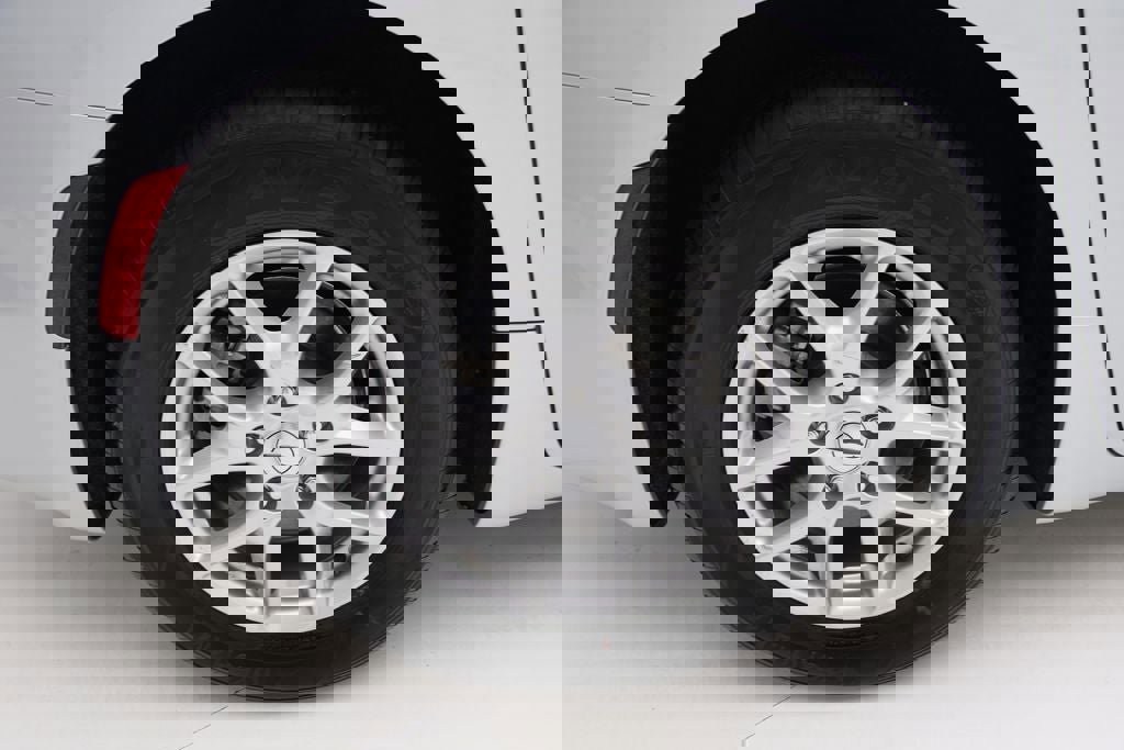 Used 2024 Chrysler Pacifica Touring-L image 10