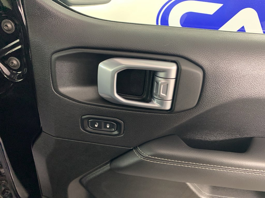 Used 2022 Jeep Wrangler Unlimited Sahara w/ Cold Weather Group image 40