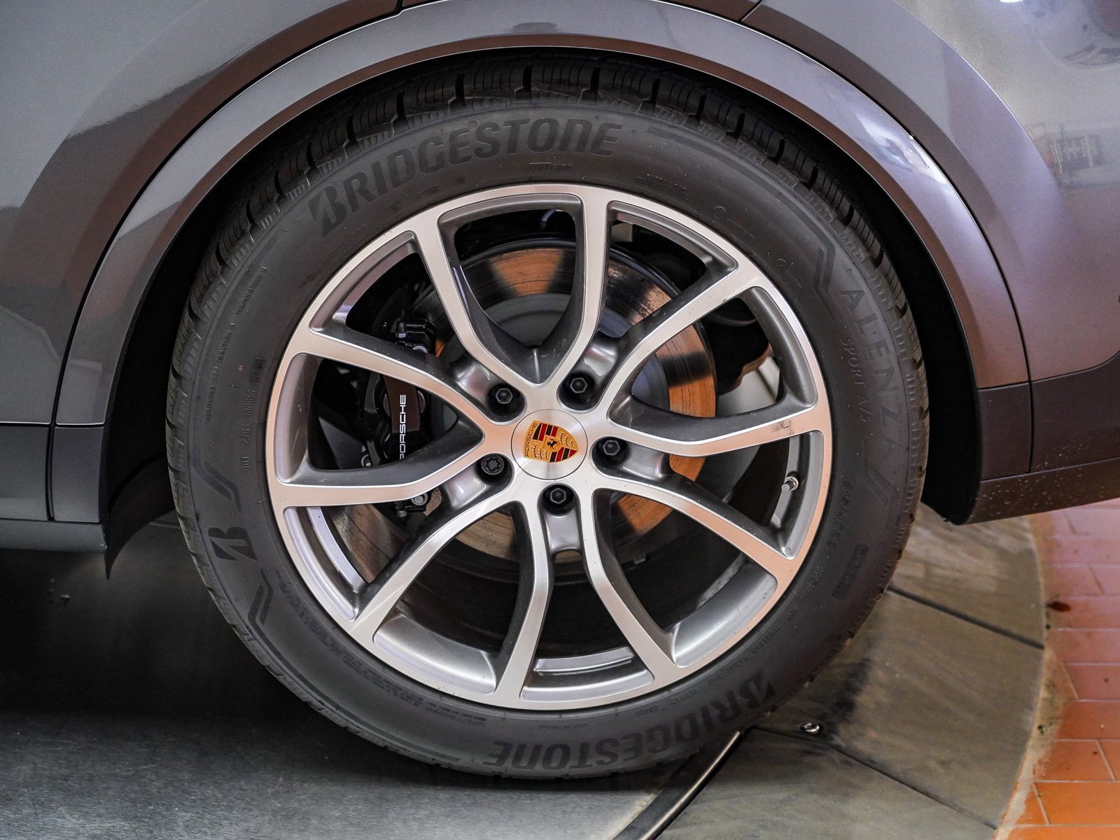 Certified 2025 Porsche Cayenne E-Hybrid image 14