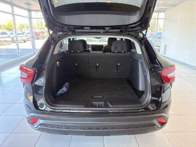 Certified 2024 Chevrolet Trax LS w/ LS Convenience Package FWD image 16