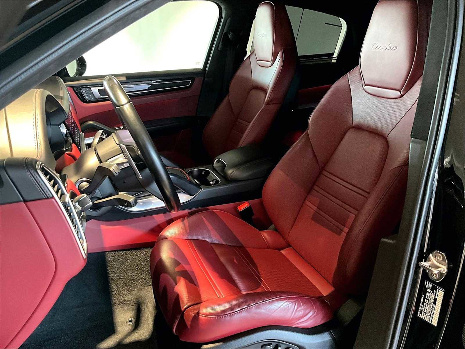 Used 2022 Porsche Cayenne Turbo w/ Premium Package Plus (PI3) image 8