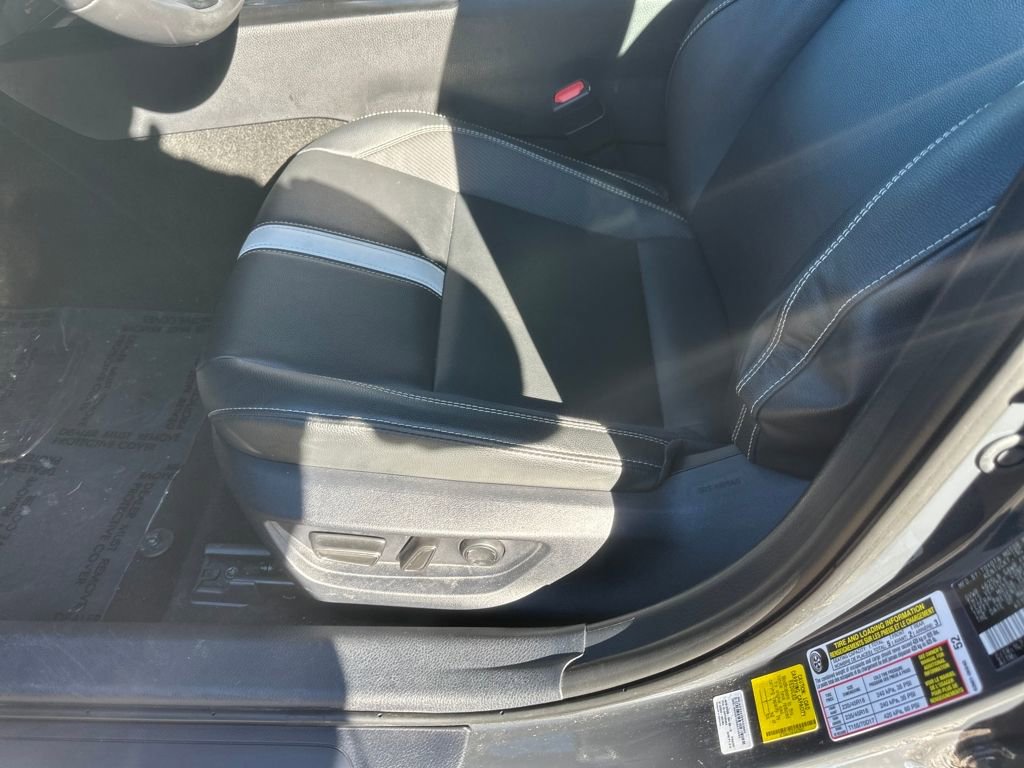 Used 2025 Toyota Camry SE image 4