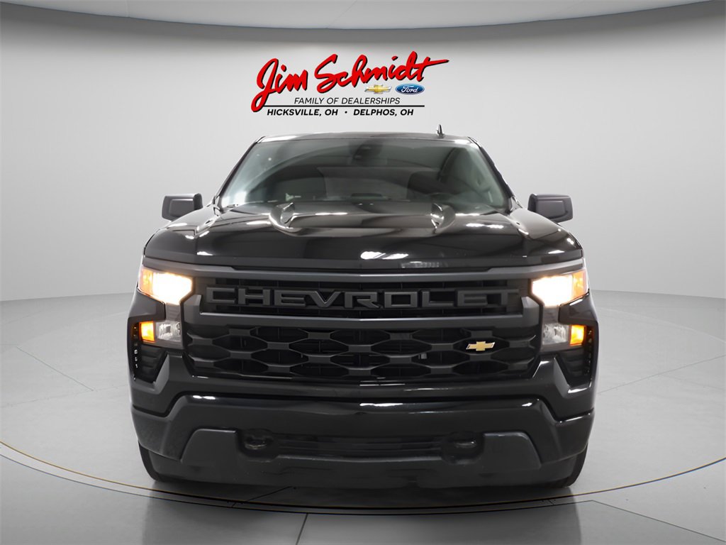 Used 2023 Chevrolet Silverado 1500 Custom image 3
