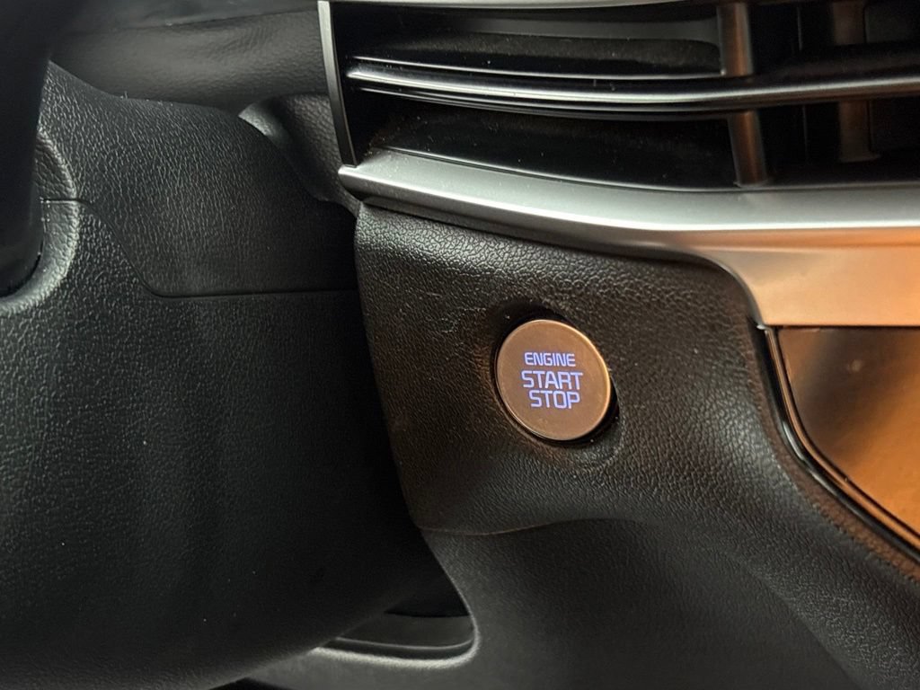Used 2024 Kia Sorento S FWD image 30