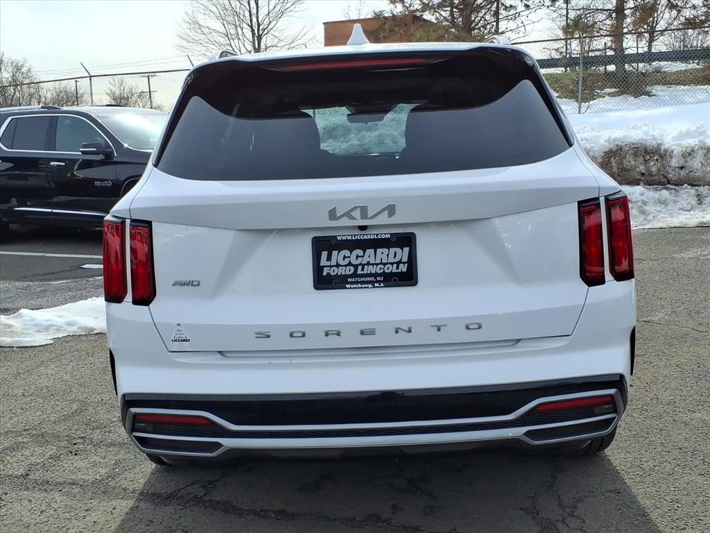 Used 2022 Kia Sorento SX image 5