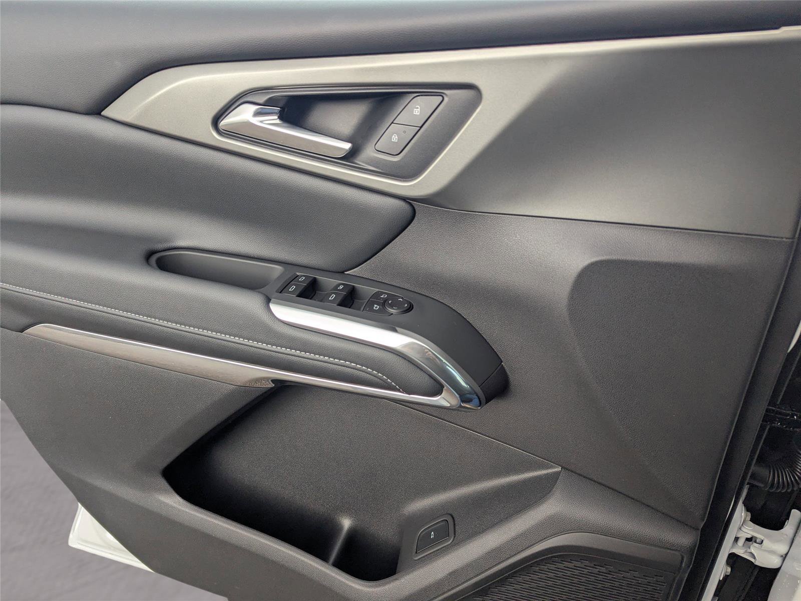 New 2026 Chevrolet Traverse LT w/ Driver Confidence Package image 22