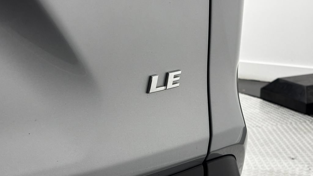 Used 2025 Toyota RAV4 LE FWD image 9