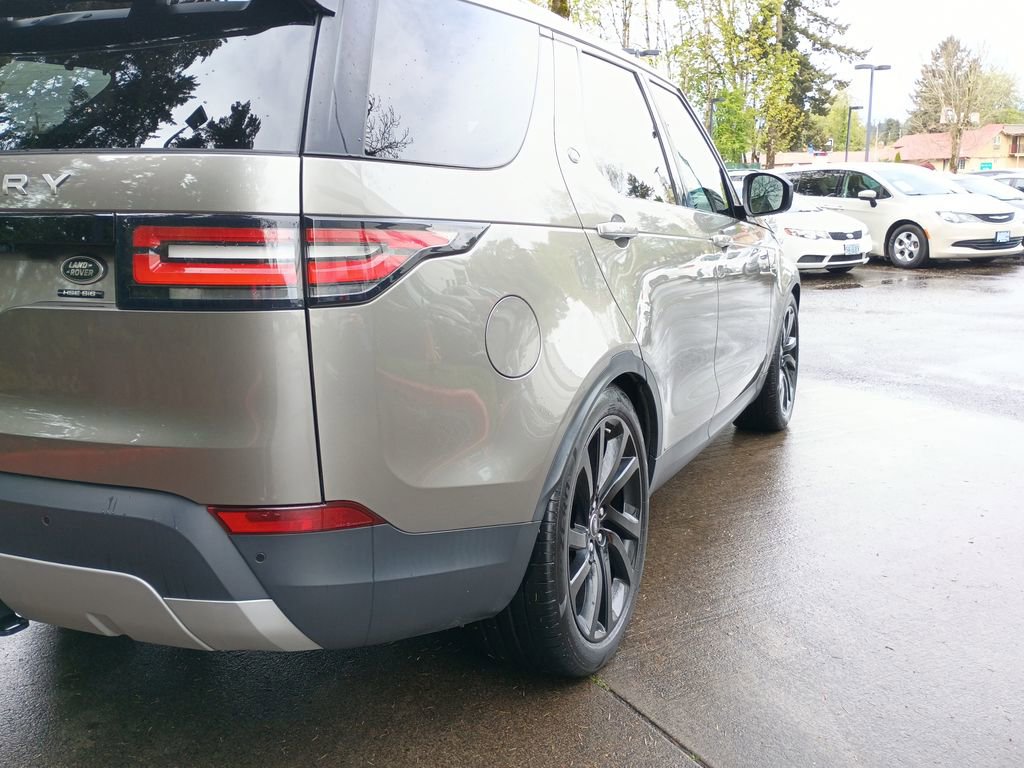 Used 2018 Land Rover Discovery HSE Luxury image 4
