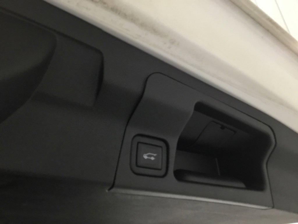 Used 2023 GMC Acadia AT4 w/ Trailering Package AWD/4WD image 15