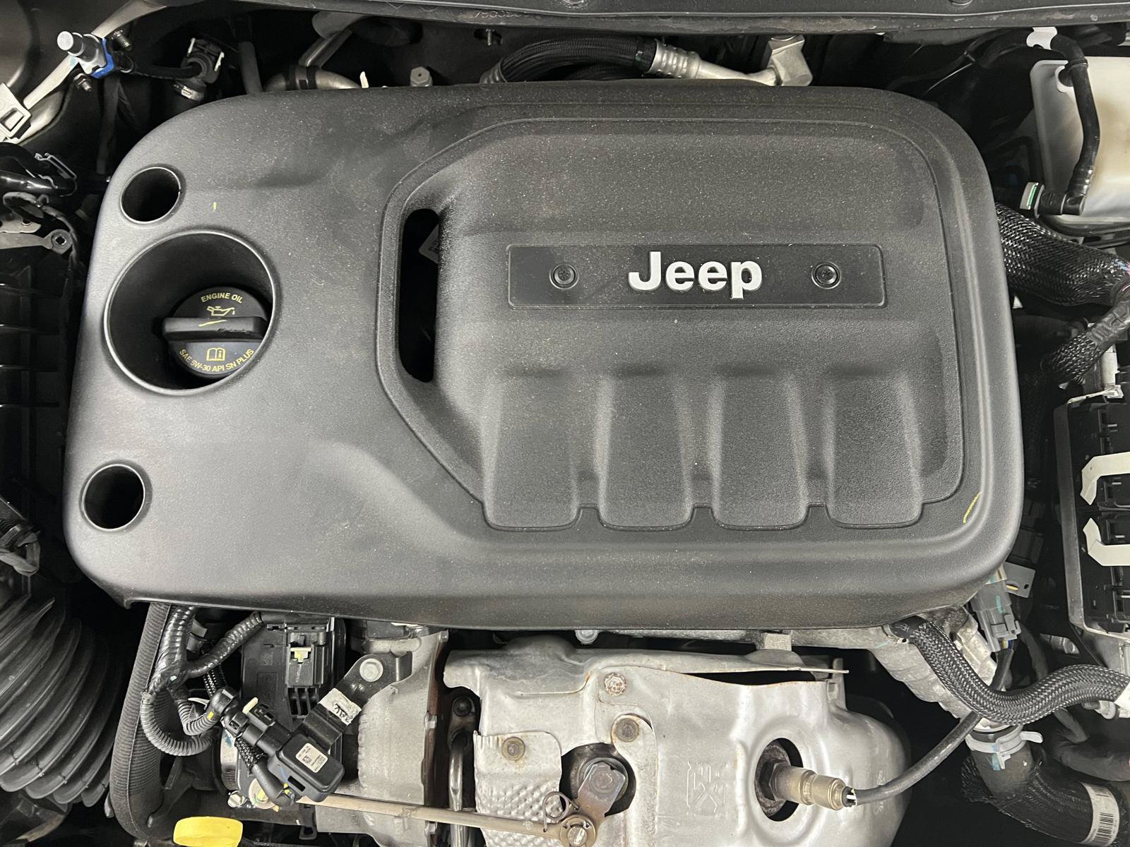 Used 2019 Jeep Cherokee Overland w/ Technology Group FWD image 43