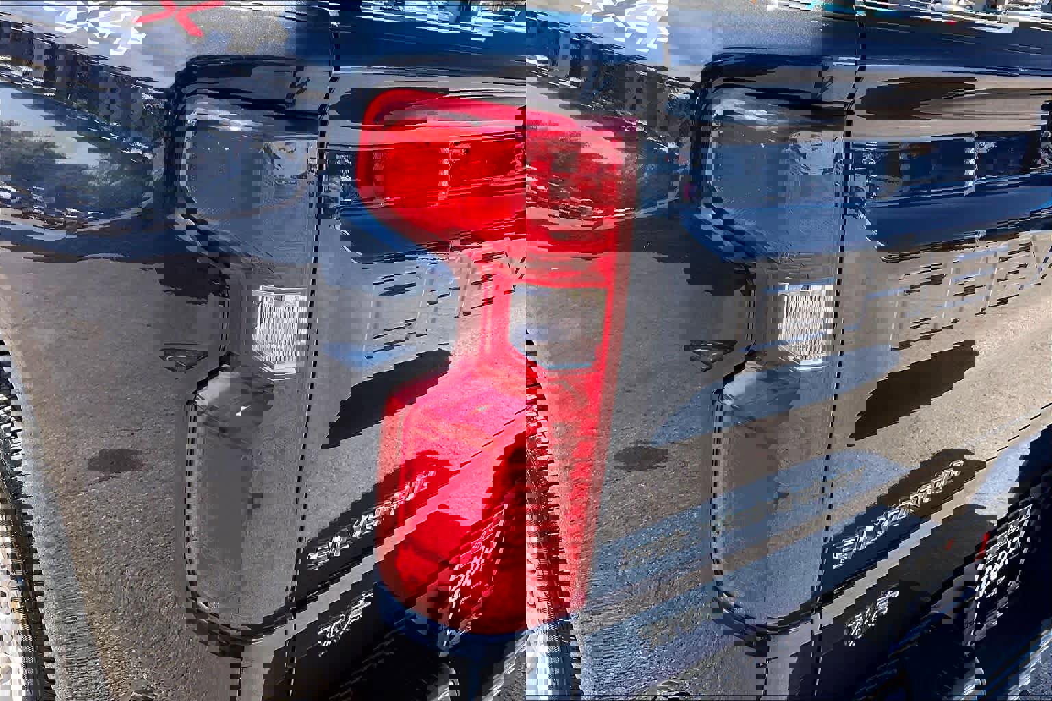 Used 2023 Chevrolet Silverado 1500 LT image 28