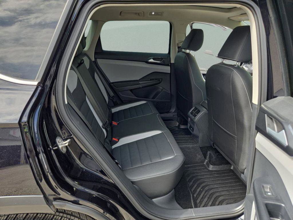 Used 2024 Volkswagen Taos SEL image 26