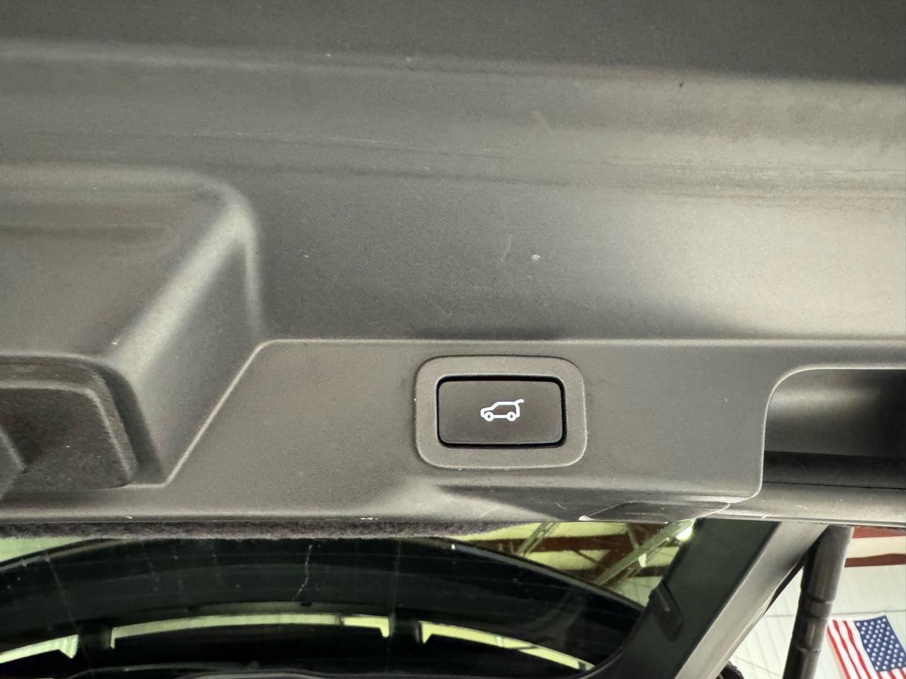Used 2019 Land Rover Range Rover Sport HSE AWD/4WD image 15