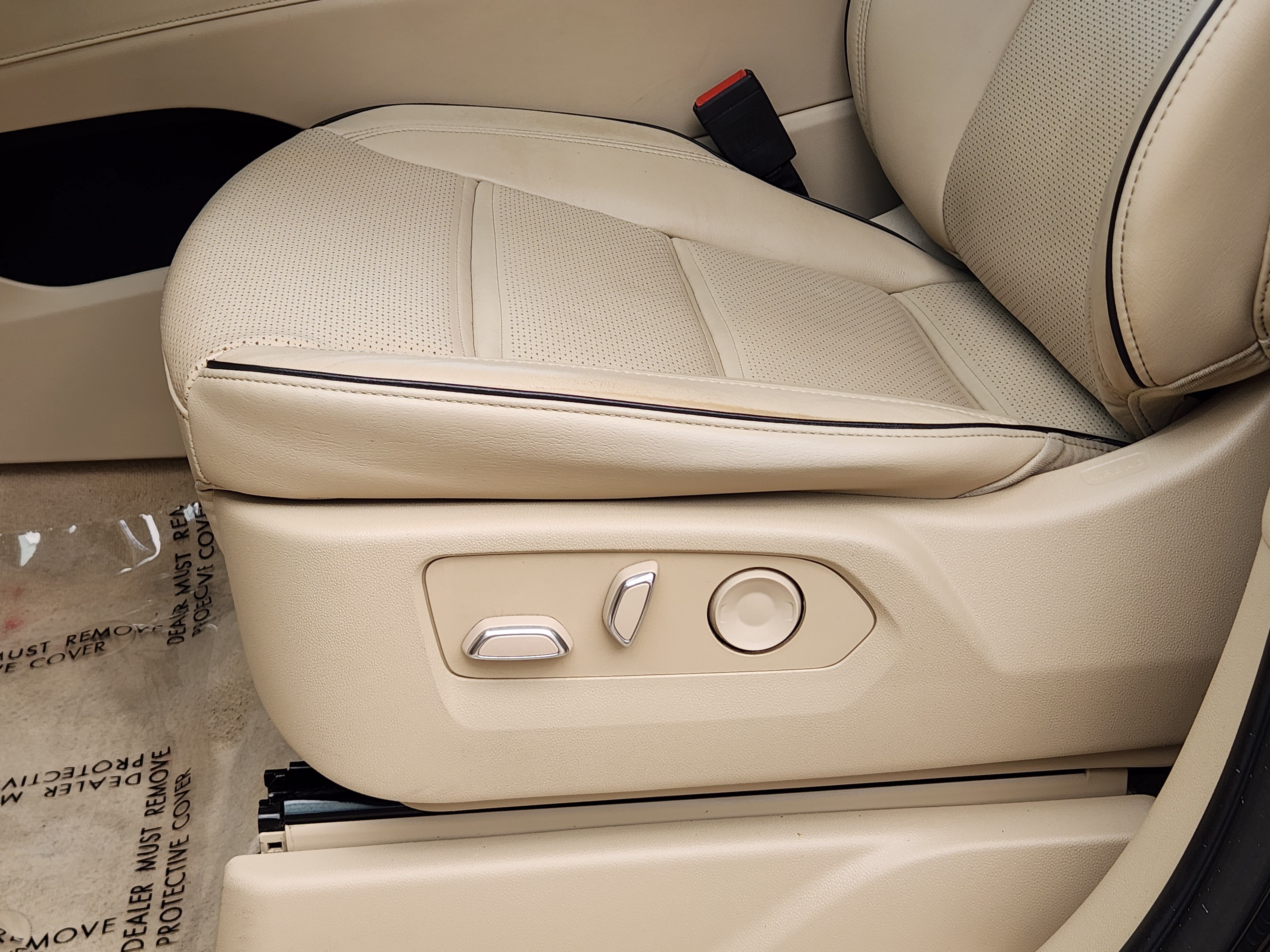 Used 2022 Cadillac Escalade Premium Luxury RWD image 24