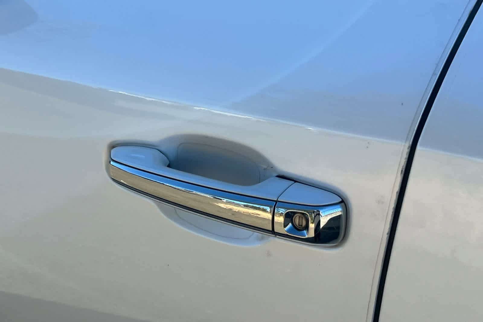 Used 2021 Lexus LX 570 4WD w/ Sport Package image 19