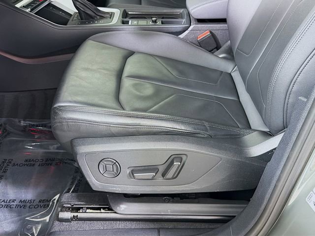 Used 2022 Audi Q3 2.0T Premium Plus w/ Premium Plus Package image 17