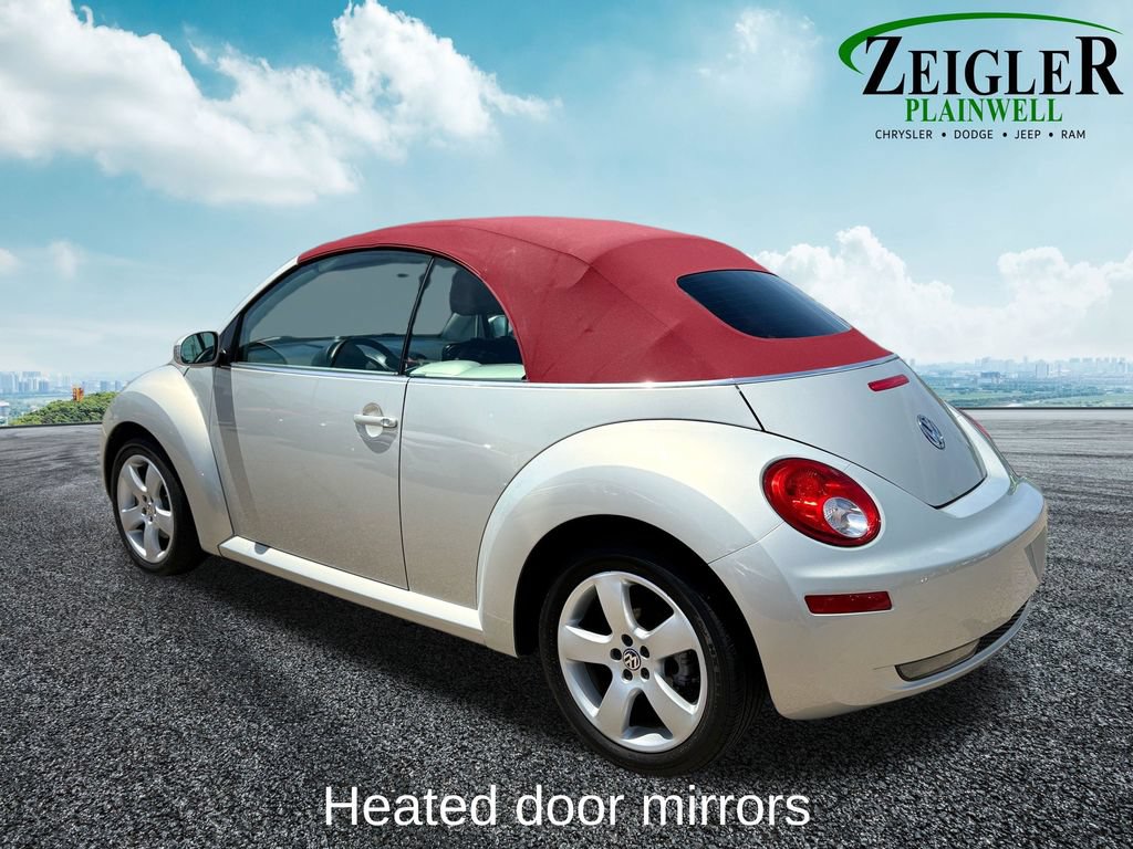 Used 2009 Volkswagen Beetle Blush FWD image 3