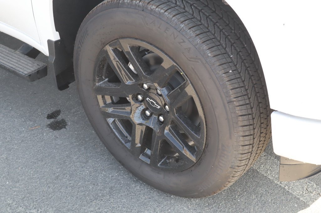 New 2026 Chevrolet Silverado 1500 Custom w/ LPO, Dark Essentials Package RWD image 11