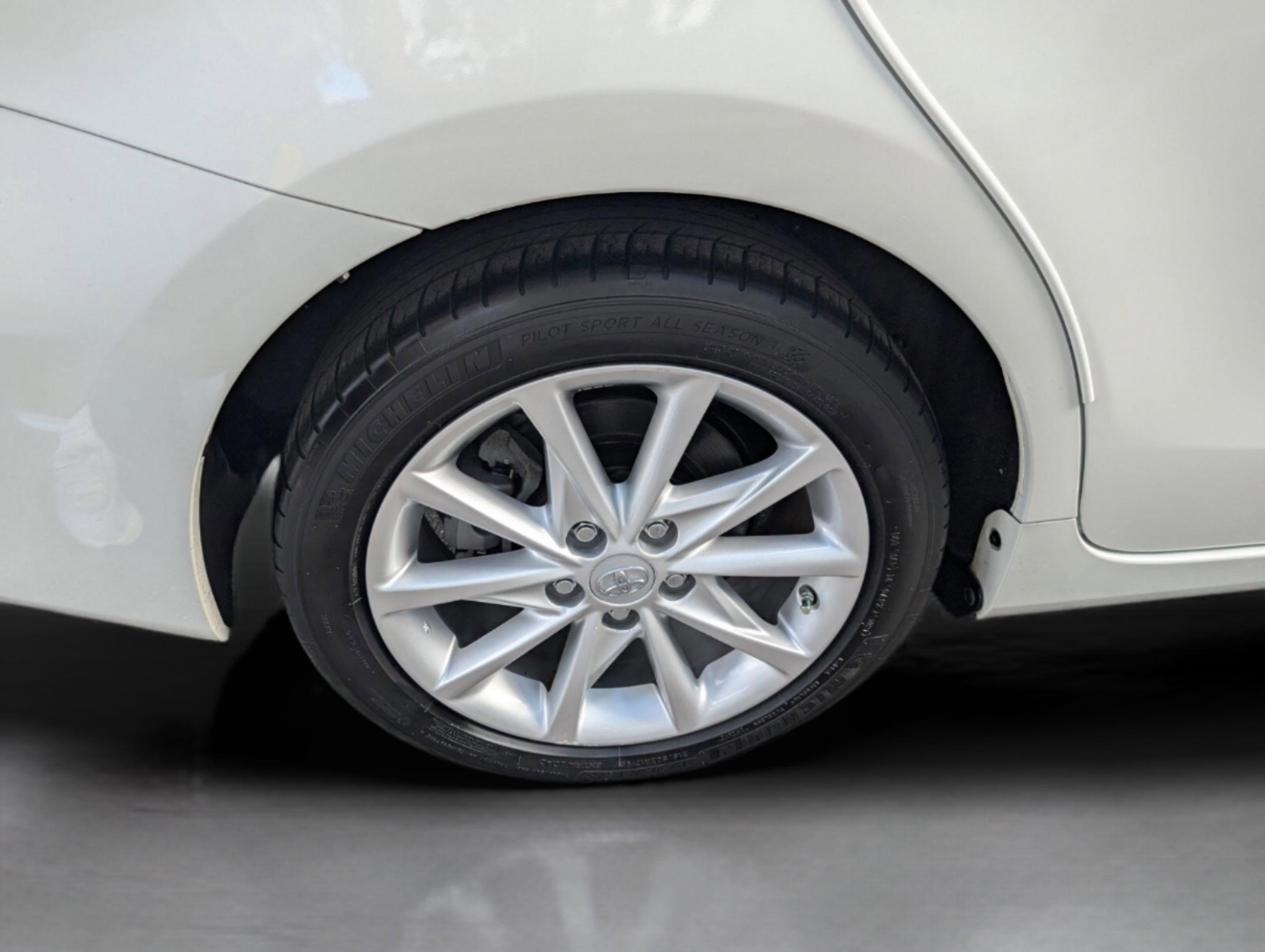 Used 2013 Toyota Prius V Five image 27