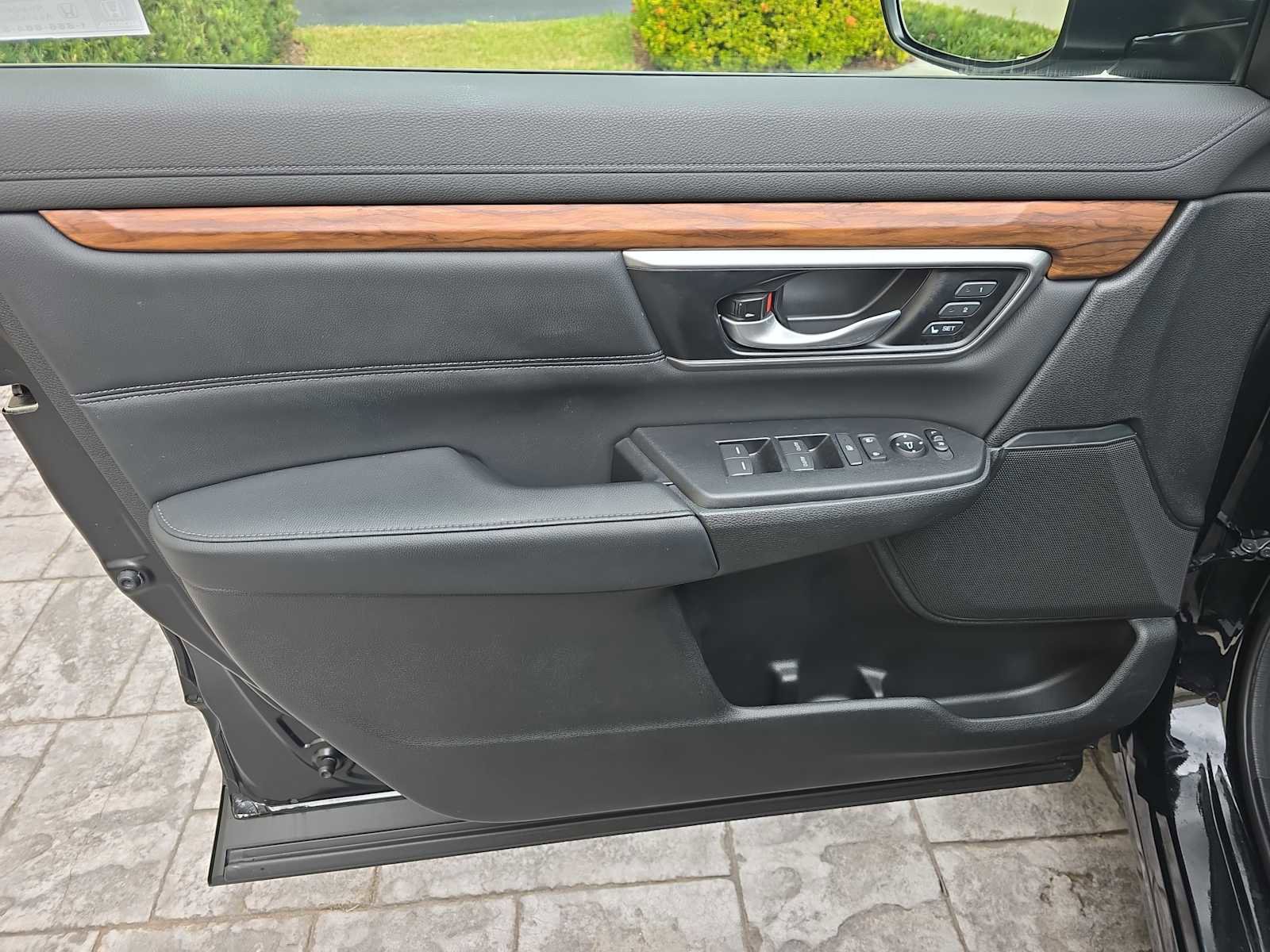 Used 2021 Honda CR-V Touring image 14