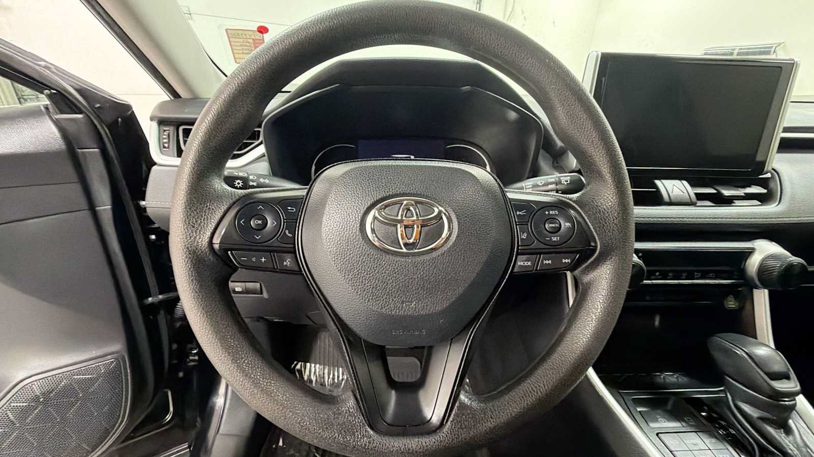 Certified 2024 Toyota RAV4 LE AWD/4WD image 16