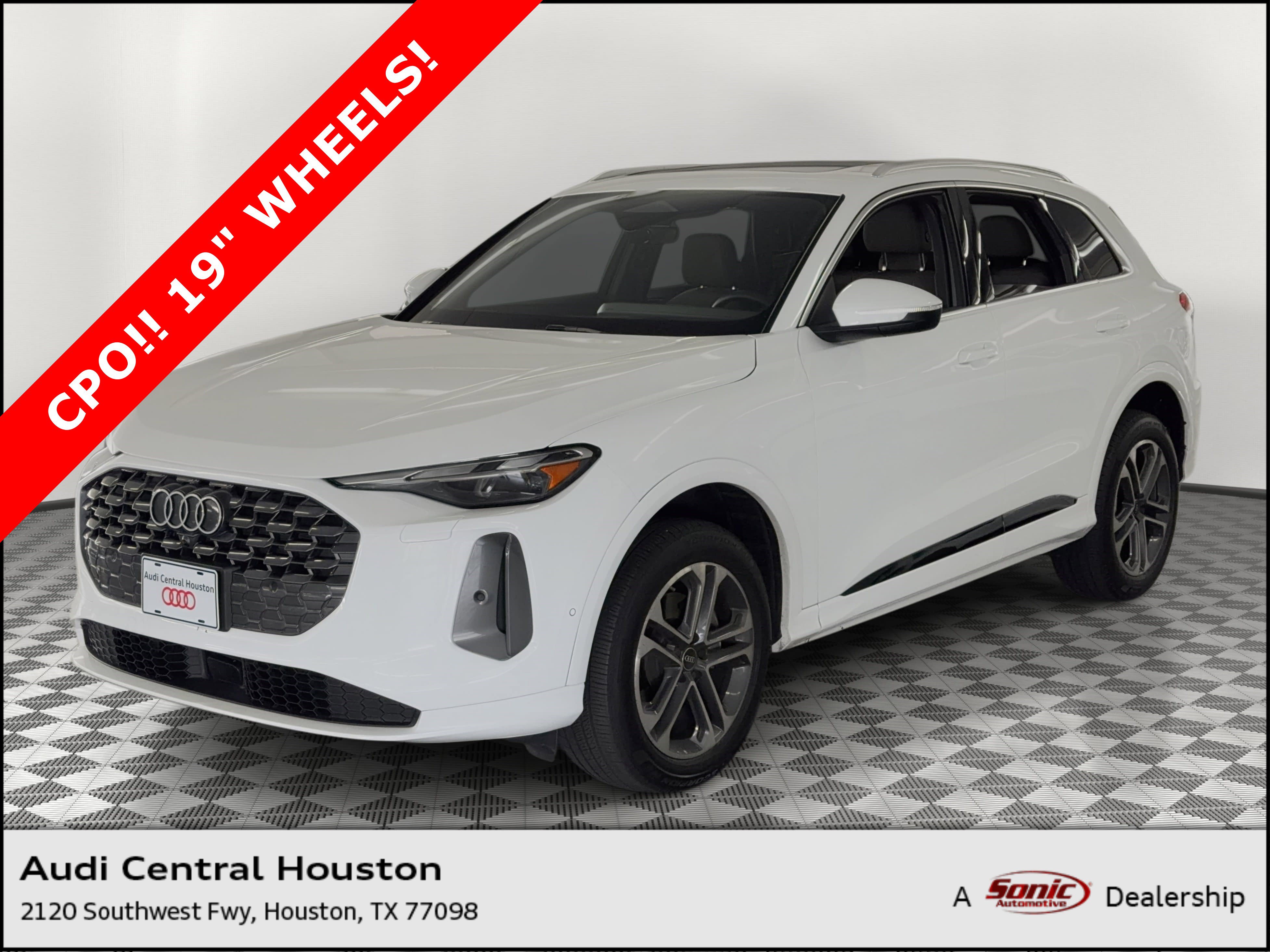 Used 2025 Audi Q5 Premium w/ Convenience Package