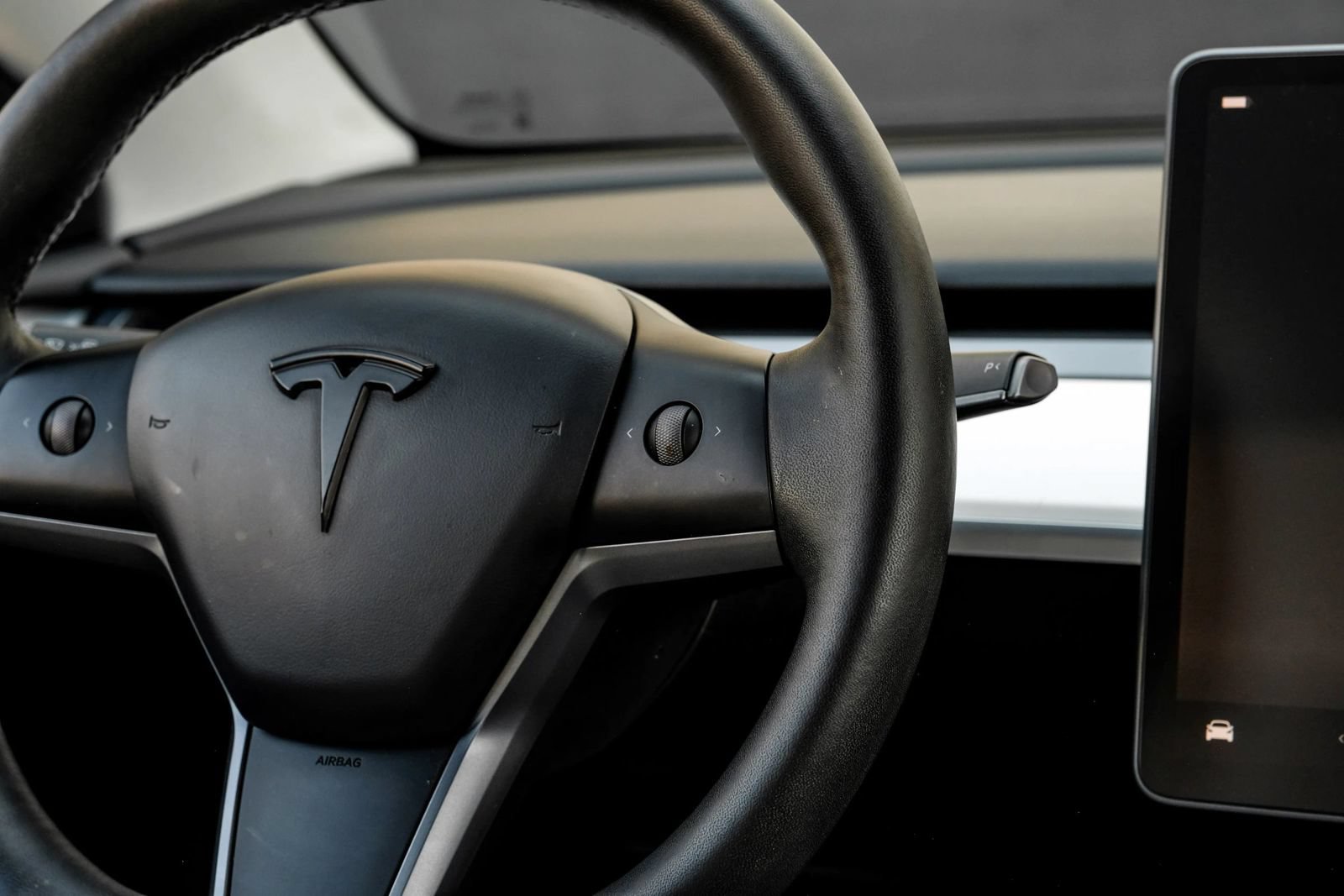 Used 2022 Tesla Model Y Performance AWD/4WD image 25