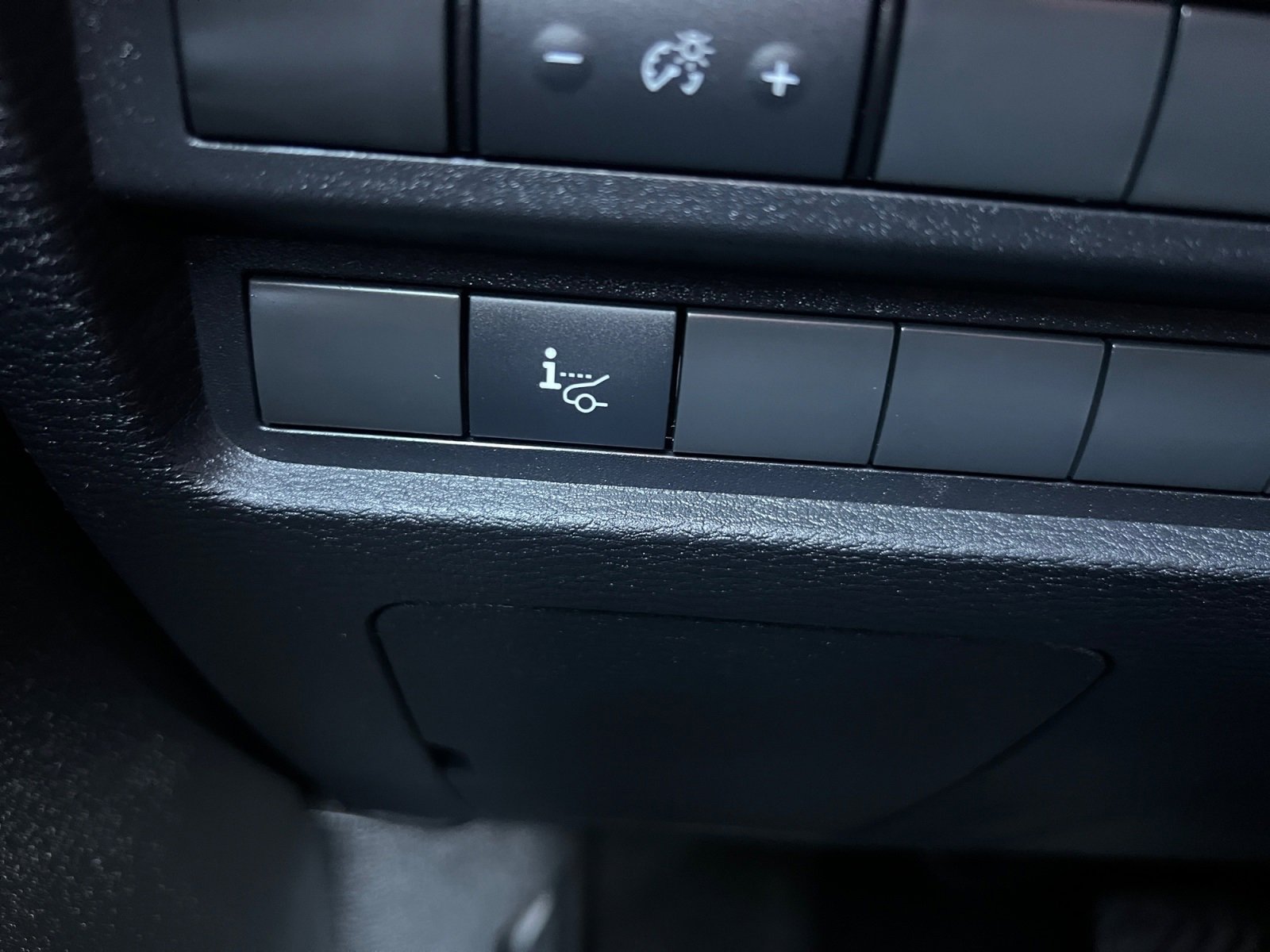 Used 2022 Mitsubishi Outlander SEL image 27