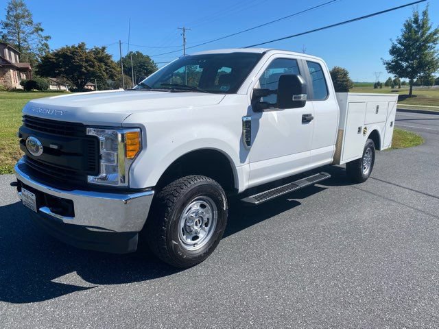 Used 2017 Ford F250 XL w/ Power Equipment Group AWD/4WD image 1