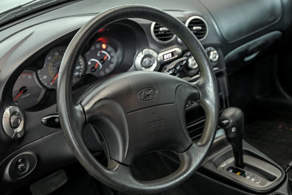 Used 2001 Hyundai Tiburon FWD image 15