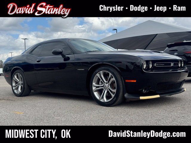Used 2022 Dodge Challenger R/T RWD image 1