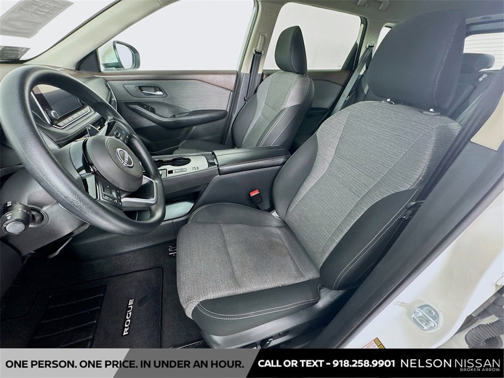 Used 2023 Nissan Rogue SV image 19