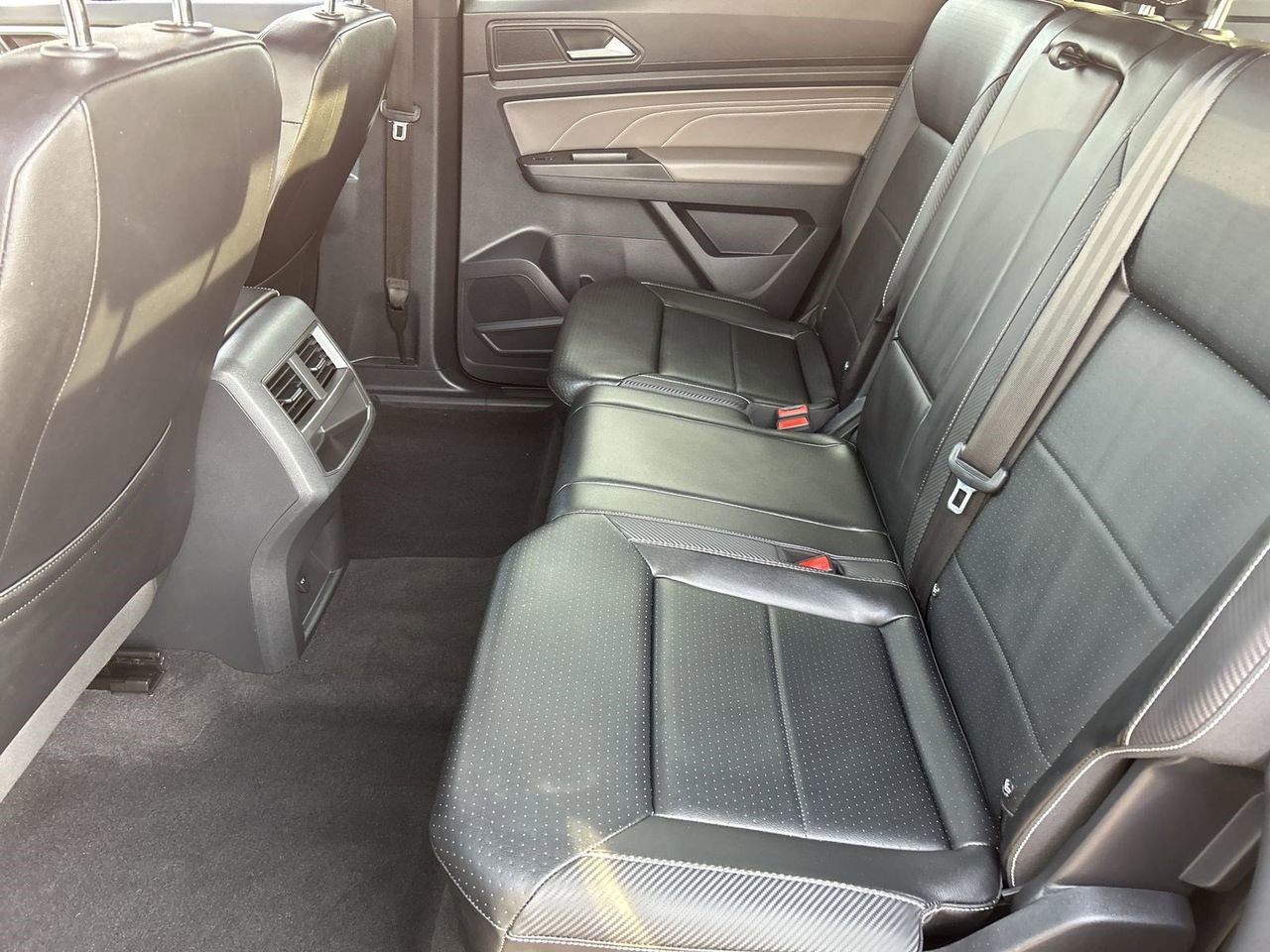 Certified 2022 Volkswagen Atlas Cross Sport SE image 13