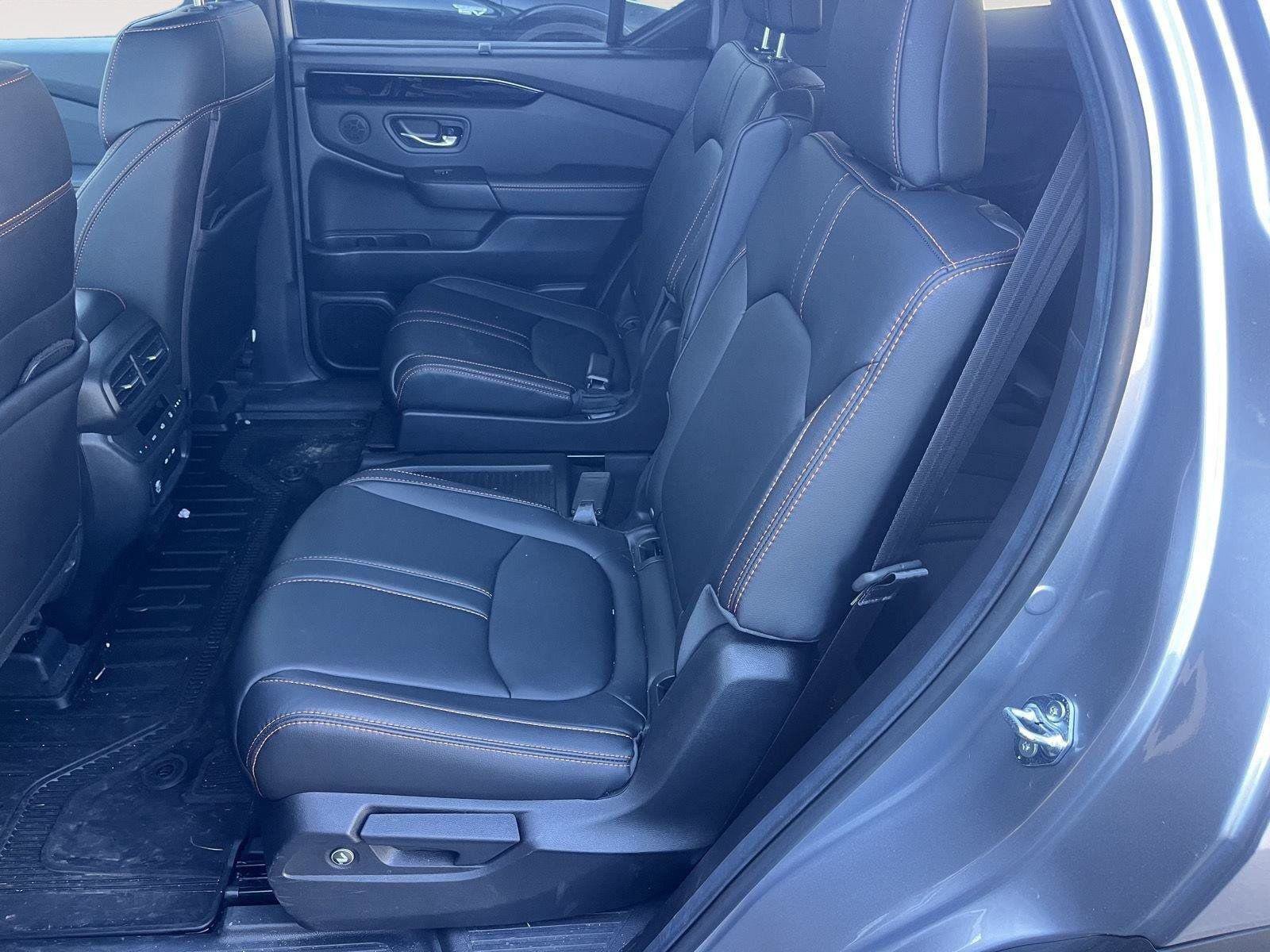 Used 2025 Honda Pilot TrailSport image 25
