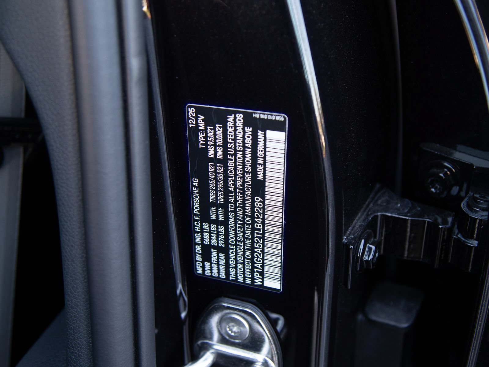 Certified 2026 Porsche Macan S AWD/4WD image 29