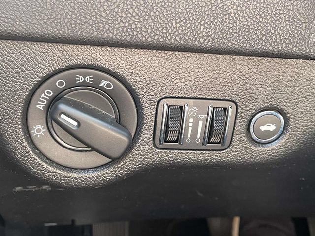 Used 2023 Dodge Charger SXT w/ Cold Weather Package RWD image 26
