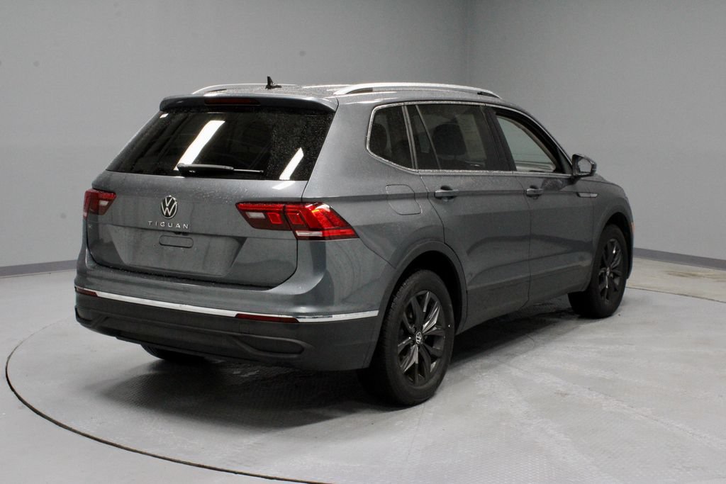 Used 2024 Volkswagen Tiguan SE FWD image 11
