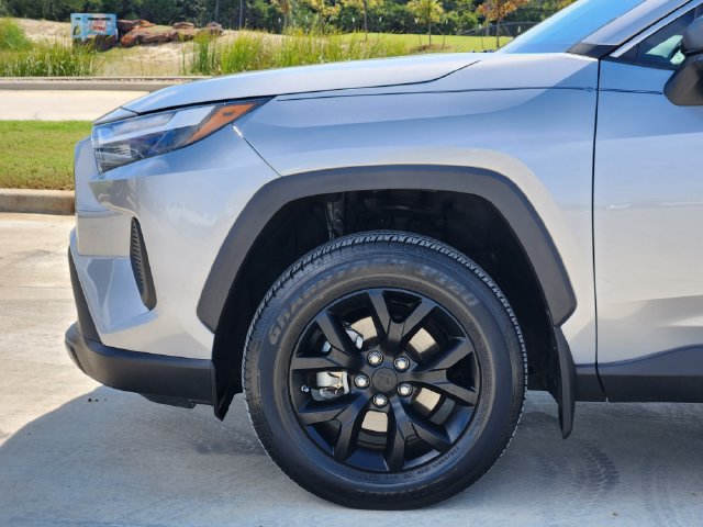 Used 2024 Toyota RAV4 LE FWD image 10