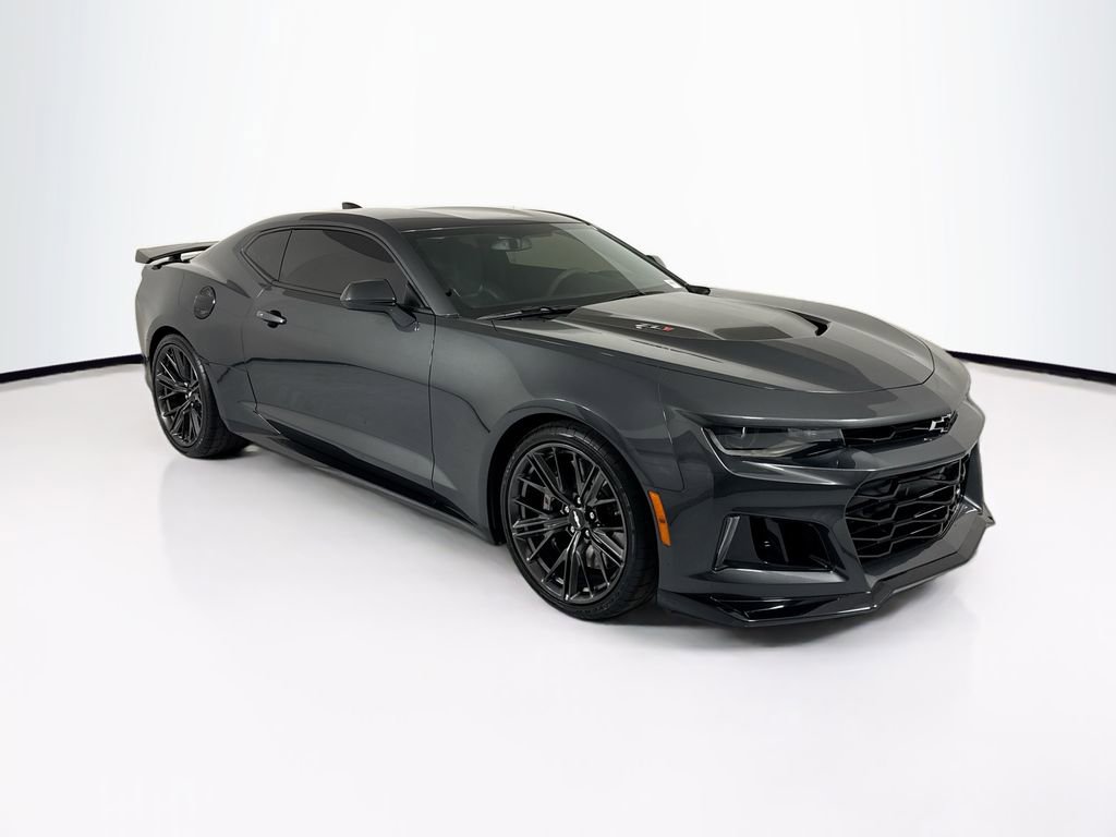 Used 2018 Chevrolet Camaro ZL1 RWD image 3