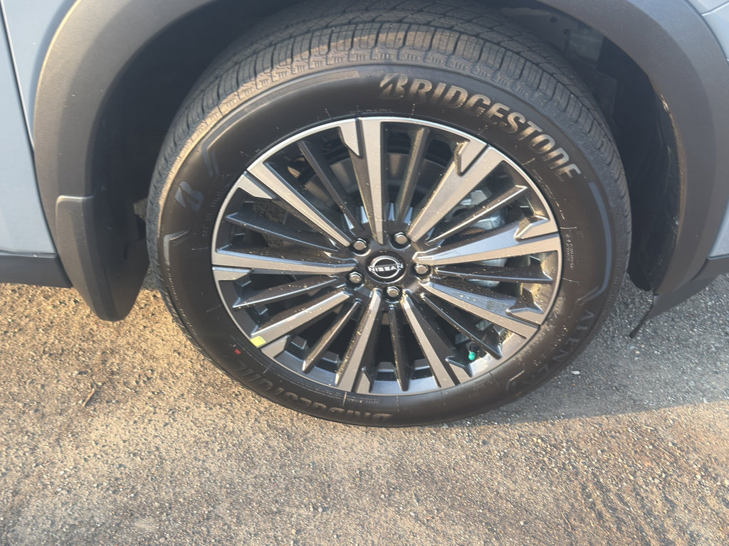 New 2026 Nissan Pathfinder Platinum image 9