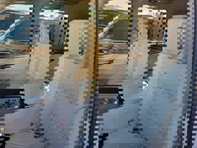 Certified 2024 Cadillac Escalade Premium Luxury Platinum image 11