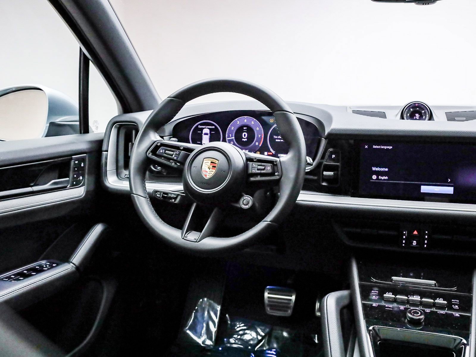 Certified 2025 Porsche Cayenne S AWD/4WD image 19