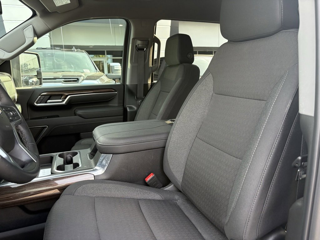 Used 2025 Chevrolet Silverado 2500 LT w/ Safety Package image 18