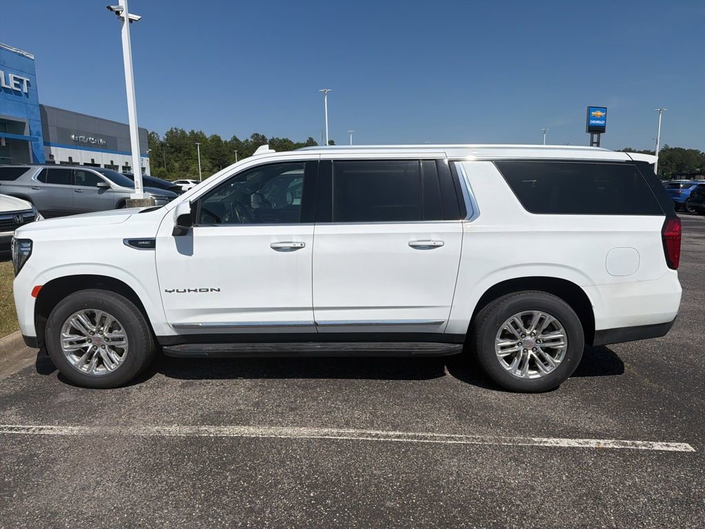 Used 2024 GMC Yukon XL SLT AWD/4WD image 2