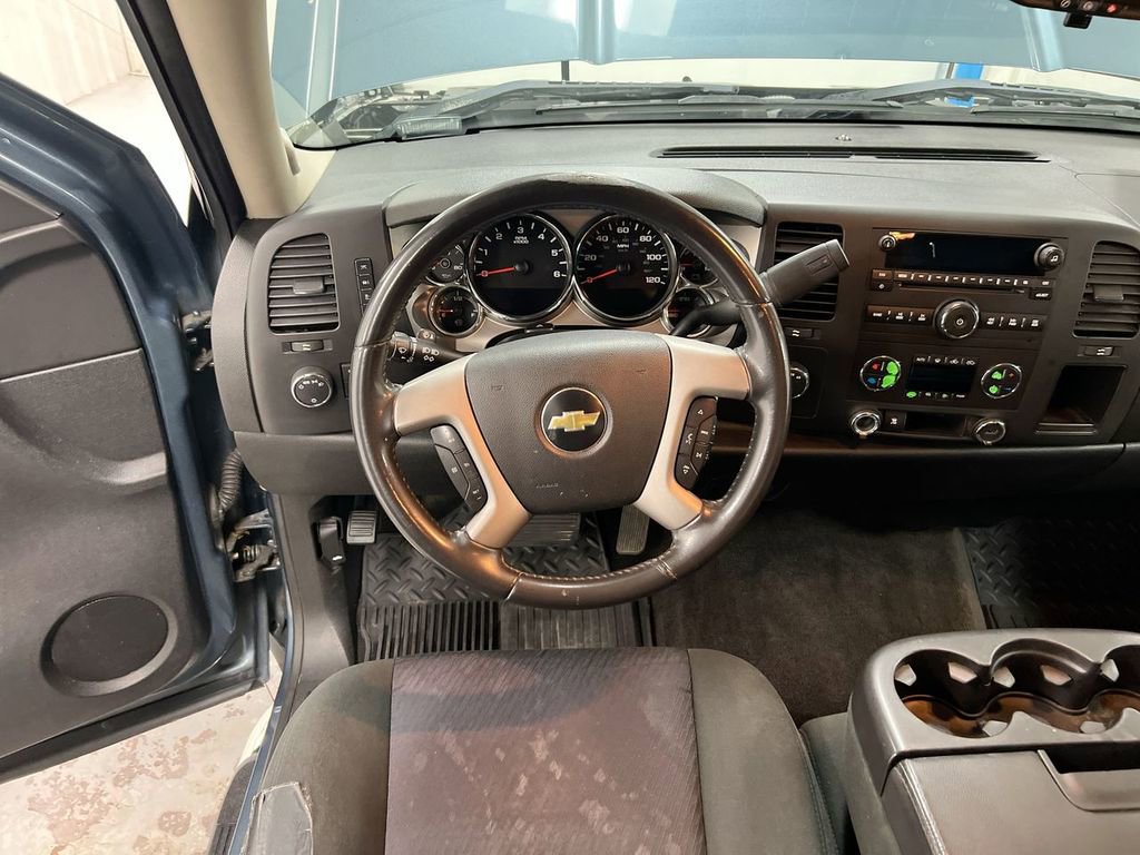 Used 2011 Chevrolet Silverado 1500 LT w/ All-Star Edition AWD/4WD image 11