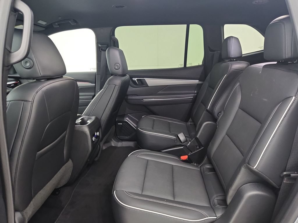 Used 2025 Buick Enclave Preferred FWD image 34