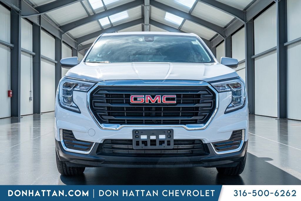 Used 2024 GMC Terrain SLE image 34